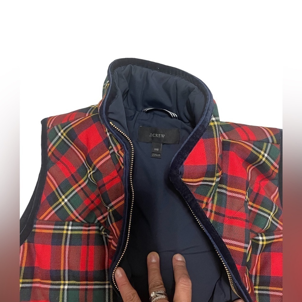 J. CREW PUFFER VEST - Picture 7 of 12